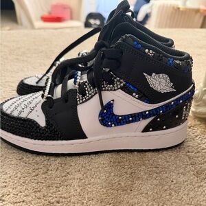 Nike Men's Black and White Sneakers